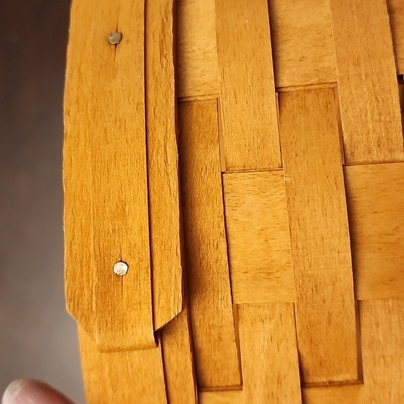 🌻 Longaberger 10 x 4” Woven 1995 Basket w/ Leather Handles and sectional insert - Picture 5 of 11